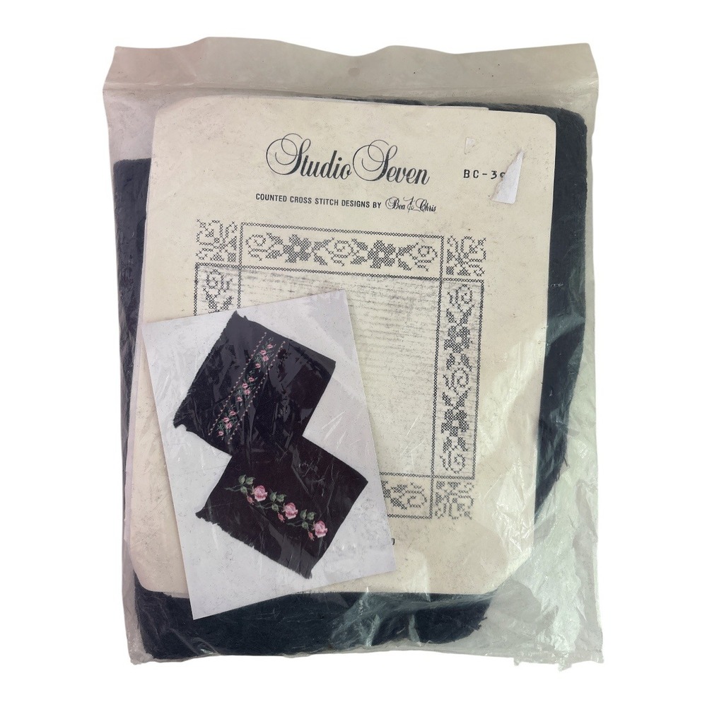 Vintage Studio Seven Counted Cross Stitch Kit BC-39 Bea & Chris Floral Roses